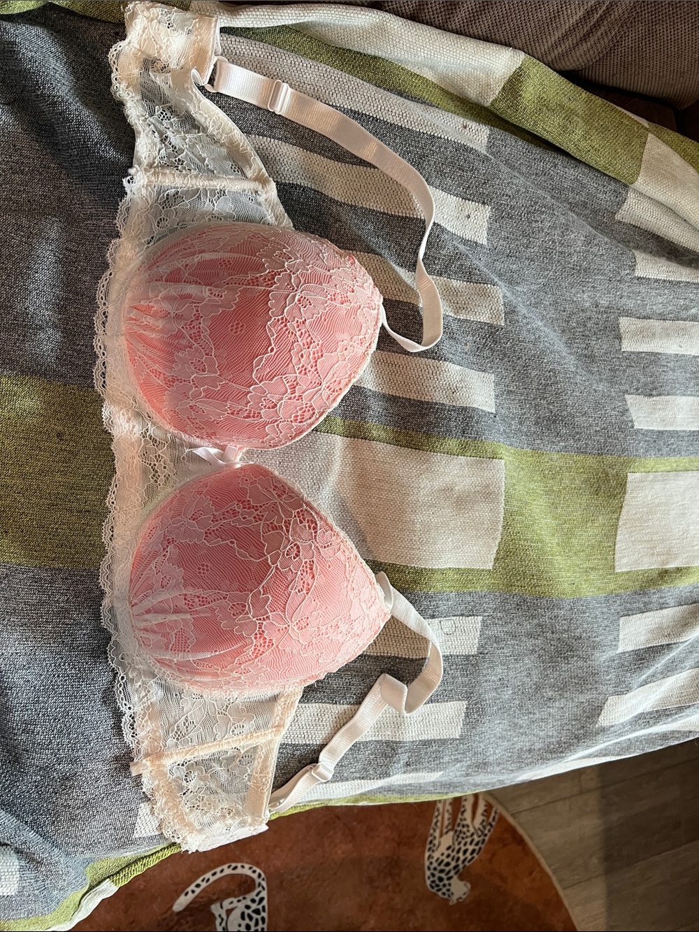 Lace Push-Up Bra - Pink Peach color very fancy